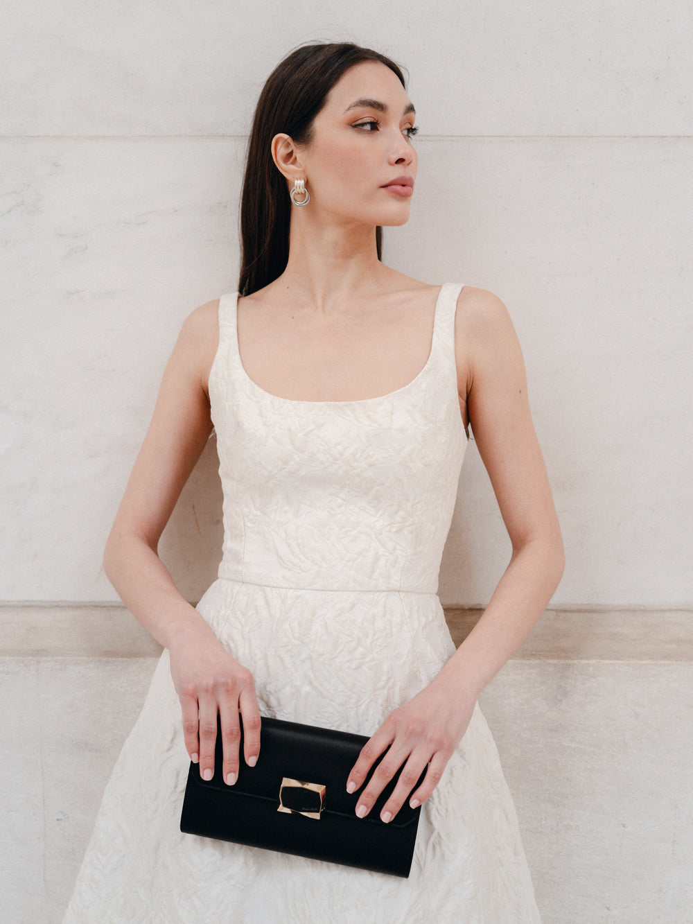 Monique Lhuillier ivory scoop neck day dress with a-line skirt on model.