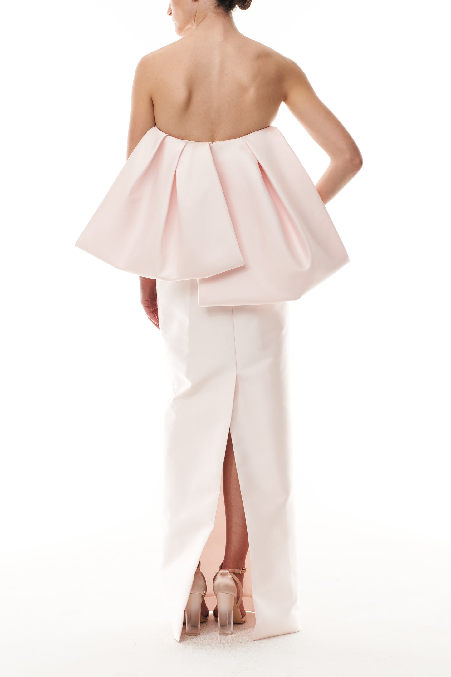 Monique Lhuillier Fall 2025 strapless column gown with sweetheart neckline and back bow draping - back.