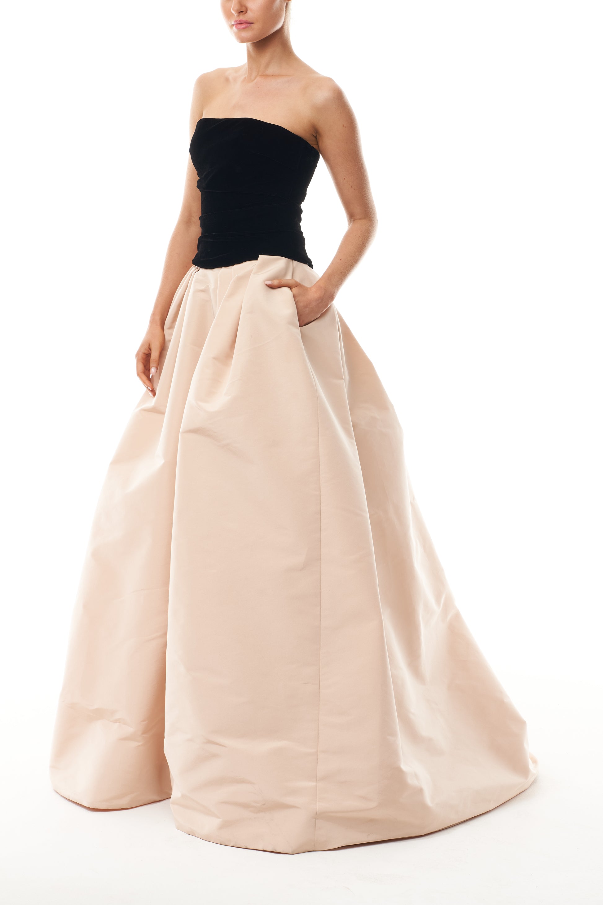 Monique Lhuillier Fall 2025 Noir/Cameo velvet and faille draped bodice ballgown -  side.