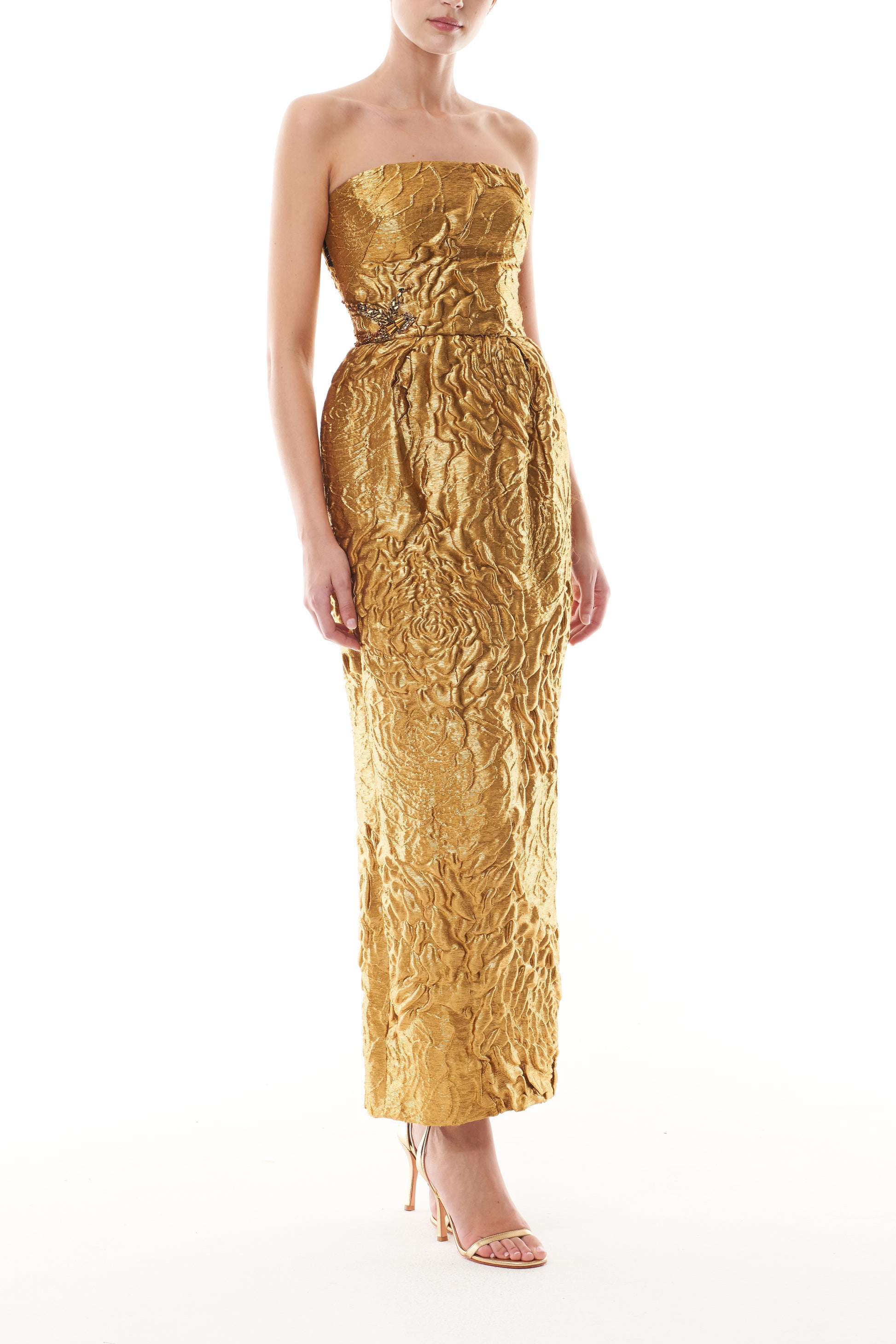 Monique Lhuillier Fall 2025 gold Lame Rose Jacquard strapless cocktail dress - side.