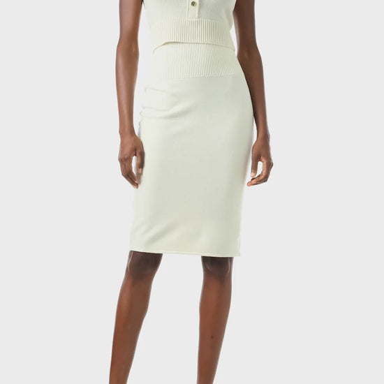 Monique Lhuillier Spring 2024 white cashmere pencil skirt - video.