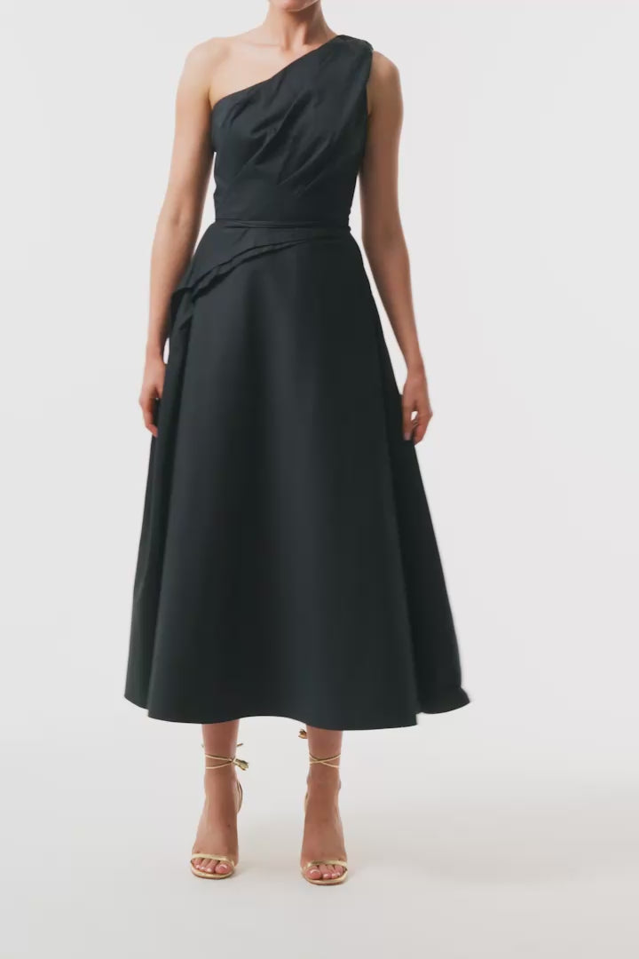 Monique Lhuillier Fall 2025 Noir cotton poplin one shoulder draped day dress -  video.