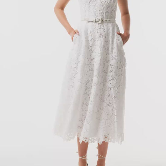 Monique Lhuillier Fall 2025 Silk White orchid lace sleeveless dress with belt - video.