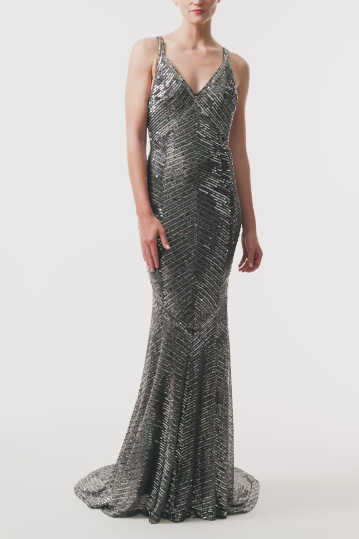 Monique Lhuillier Fall 2025 Gunmetal V-neck embroidered tulle sheath gown - video.
