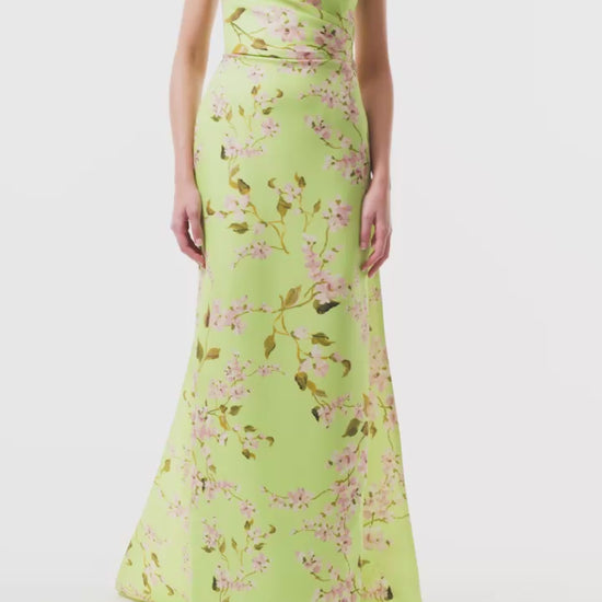 Monique Lhuillier Fall 2025  Draped Bodice Column Gown with Train in Celedon/Multi Wisteria Printed Gazar - video. 