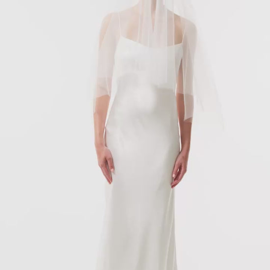 Fingertip length tulle veil with blusher video